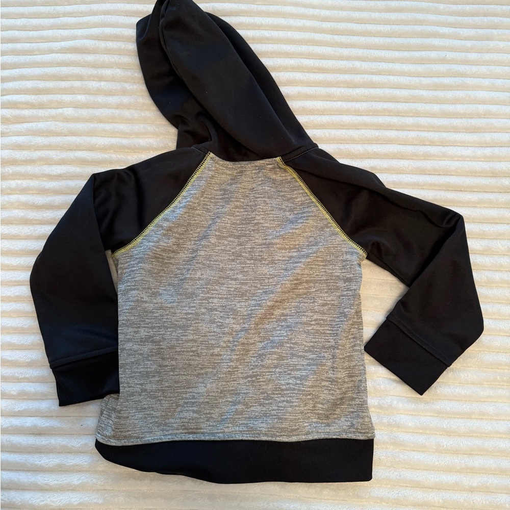 Jumping Beans Batman Collectible Fleece with Yellow Accents - Picture 5 of 5